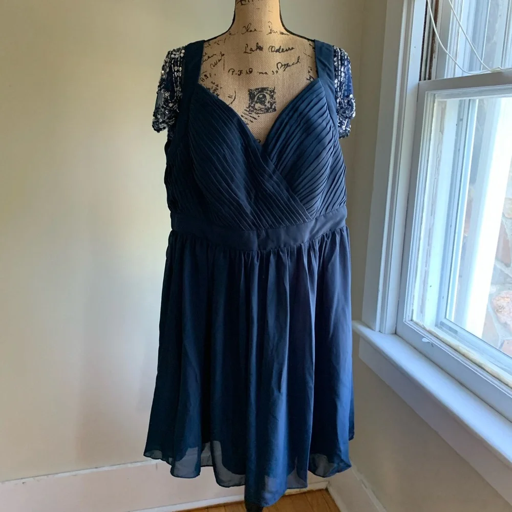 JJ’s House Dark Navy Cocktail Dress - Picture 10 of 16